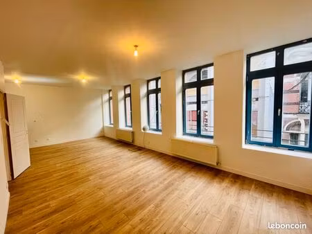 t3 de 68m² récent - 2 chambres - hyper centre