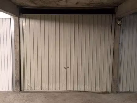 garage/box 15 m² la grand croix