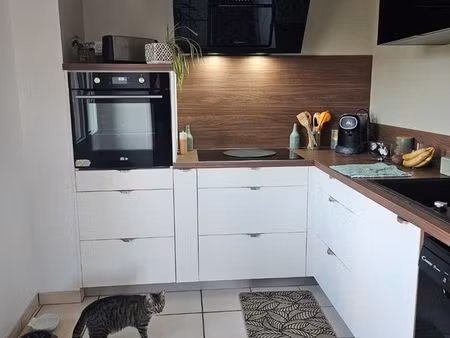 à louer – appartement t3 de 60 m² entièrement rénové – centre-ville de marennes