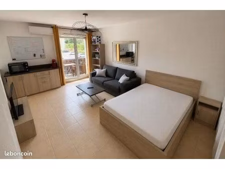 studio meublé - clim - balcon - parking