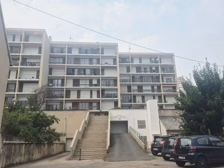 appartement meublé t2 de 48 m2 refait à neuf