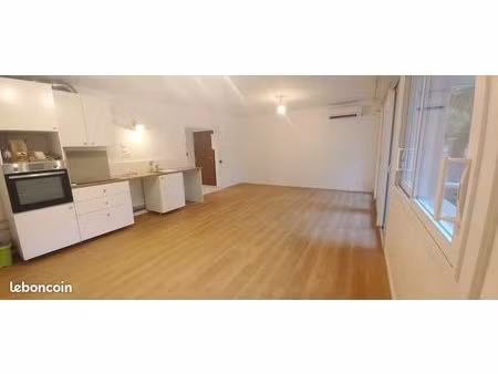t2 meublé 50 m² rénové – terrasse – sans vis à vis – climatisation – toulouse ormeau