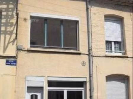 maison avec 2 grandes chambres (70m²)