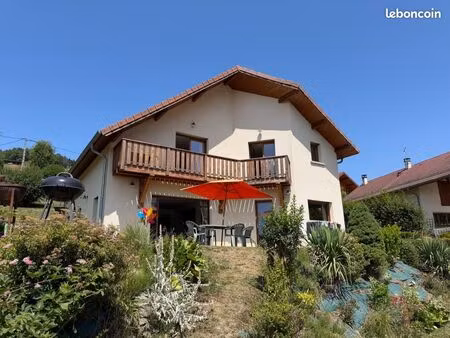 maison 4 pièces 185 m²