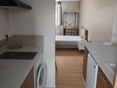 petit studio neuf et meublé  très bien situé