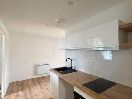 location appartement 2 pièces à saint-brieuc (22000) : à louer 2 pièces / 19m² saint-brieu
