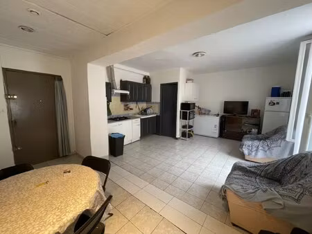appartement t2 vendu loué – centre-ville de cavaillon – 12 % de rentabilité brute