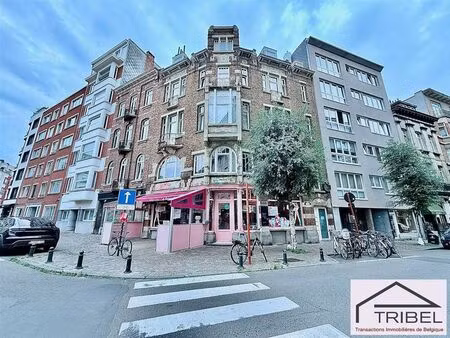 surface commerciale à louer à place georges brugmann 21 ixelles (vbe51771)