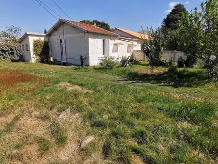 au calme  de plain pied  jusqu'à 200 m² habitables