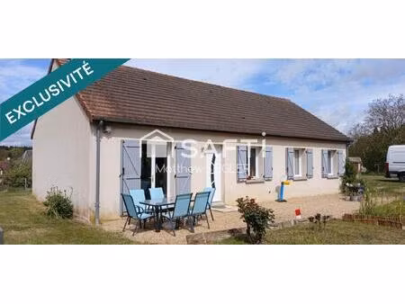 découvrez cette charmante maison de 90 m²  offrant calme  confort et un vaste terrain clos