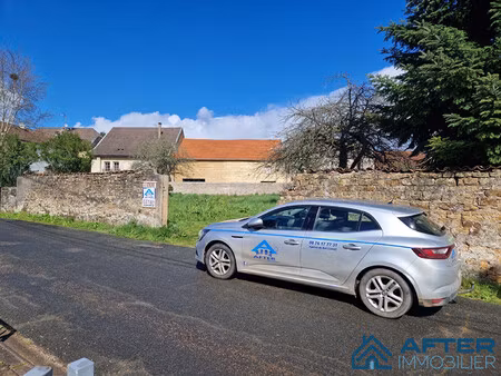 terrain constructible 700 m²