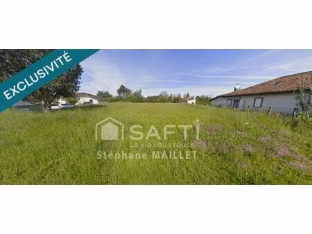 proche de toutes commodités 763 m² viabilisé