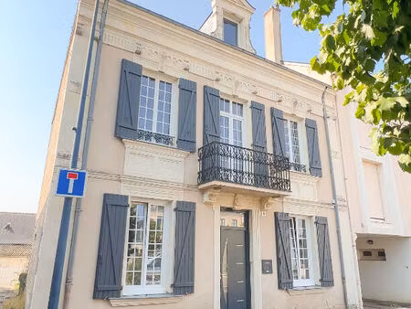 maison de maître à vendre au louroux béconnais - charme et confort