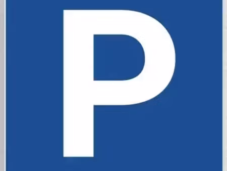 parking/box 1 pièce 11 m²