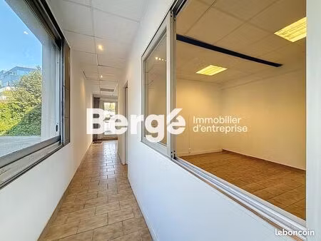 bureau 52 m²