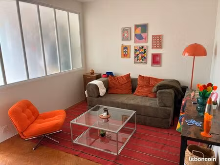 appartement meublé 46 m² – 1 chambre – balcon 6 m² – centre du puy-en-velay