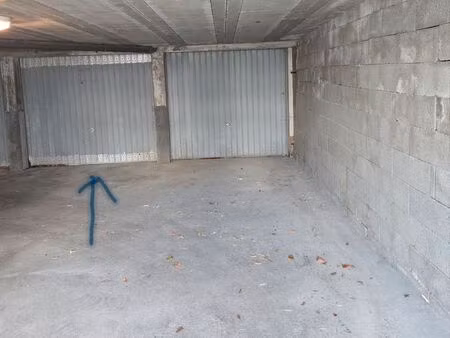 vente box fermé garage centre pornichet