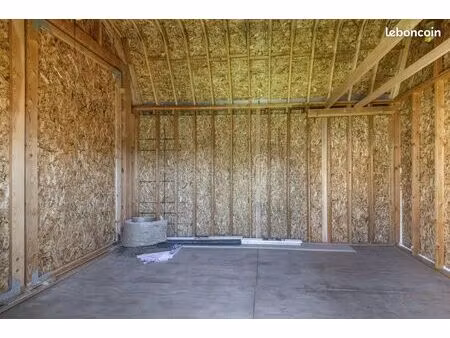 hangar/ garage