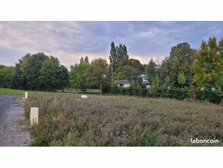 terrain 312 m² teille