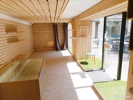 local commercial cv lons-le-saunier