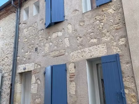 maison de ville avec cour