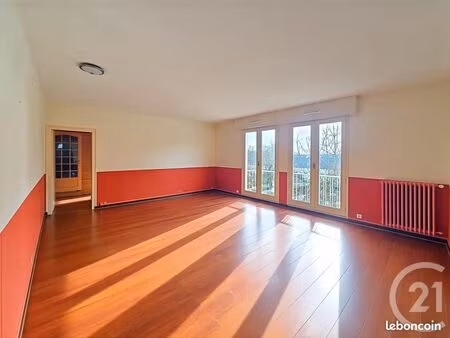 maison 8 pièces 318 m²