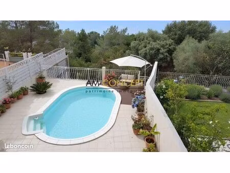 maison 6 pièces 95 m²