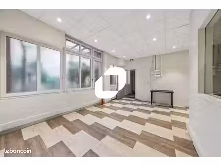 bureau 128 m²