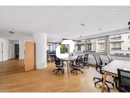 bureau 230 m²