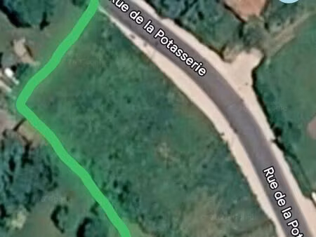terrain de 933m2 à dry avec 50m de façade