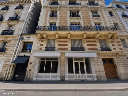 commerce 124 m²