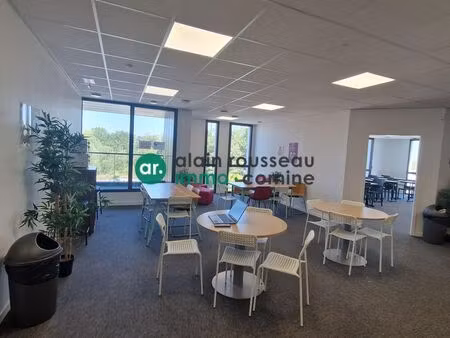 bureaux 1275 m² trélazé