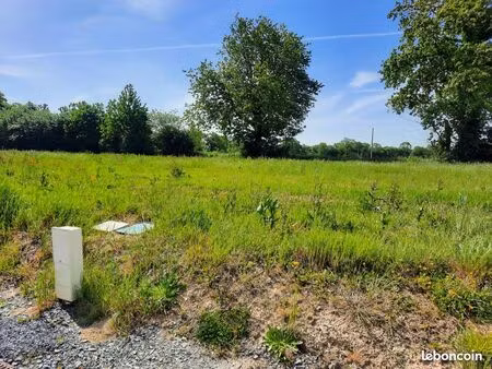 terrain 887 m² saint denis le vetu