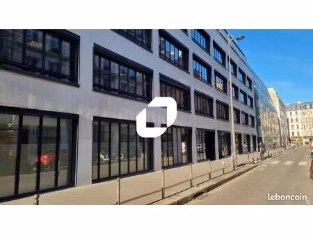 bureau 760 m²