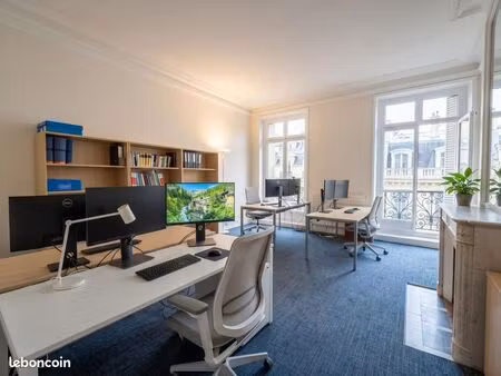 bureau 360 m²
