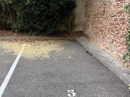location parking 11 m² à toulouse (31000)  70 €