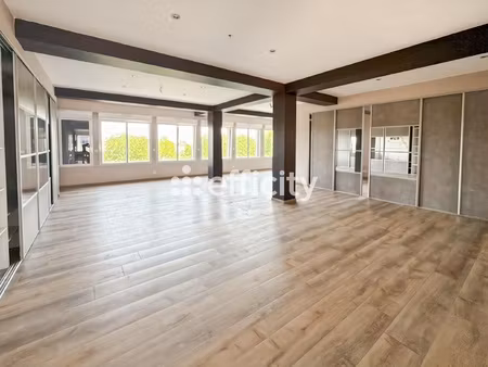 appartement 5 pièces - 167 m²