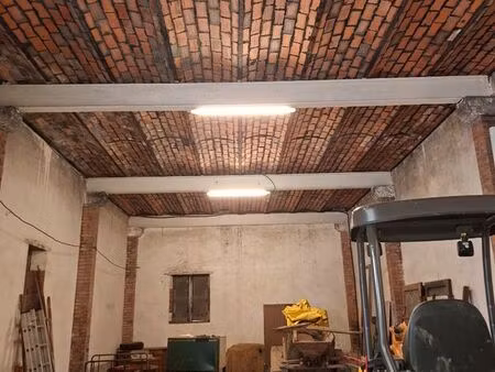 entrepôt a louer 156 m2