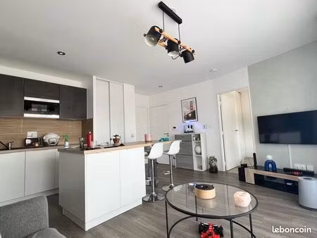 à louer – superbe t2 meublé de 40 m² avec loggia – centre de saint-julien-de-concelles