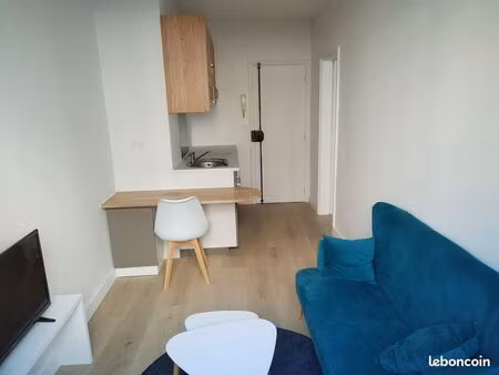 studio 26 m²²² metro anatole france