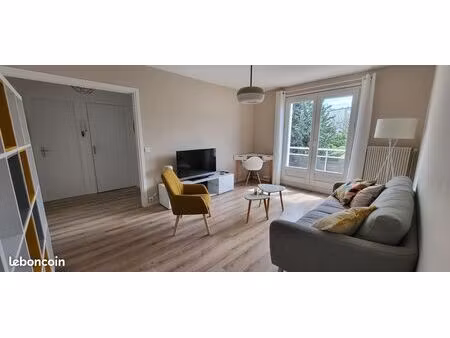 appartement f2 meublé beaumont dernier étage avec balcon et parking