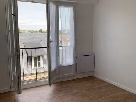 studio 7mn à pied utc centre ville