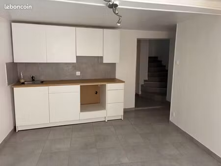 superbe t 2 de 46m² + sous sol de 23m² à rians