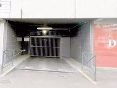 location garage box et parking à rennes centre ville (35000) : à louer / 12m² rennes centr