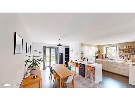 maison 5 pièces 144 m²