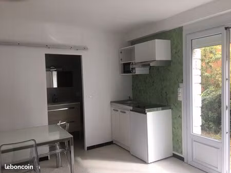 studio meublé au calme en plein centre-ville