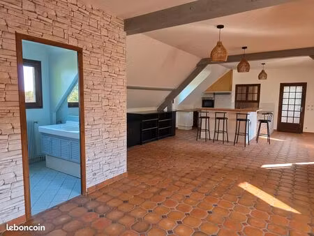 ? grand logement de caractère 120 m² • 3 chambres • saint-martin-du-fouilloux • 12 min d'a