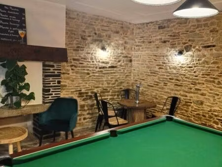 bar brasserie