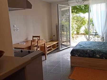 location studio meublé 26m2 proche bourg et commodités