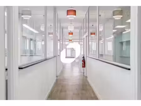 location bureaux paris 75020 433m²